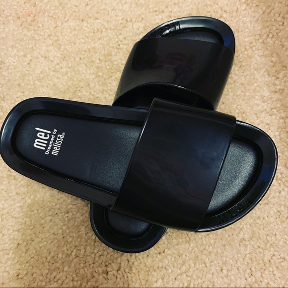 New Mini Melissa Sandals - Picture 2 of 5